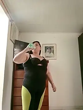 Ladygreeneyes online show from May 2026 06:27:02 PM