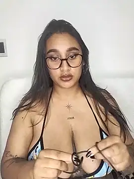 Mia skyy18 online show from April 2026 12:17:01 AM