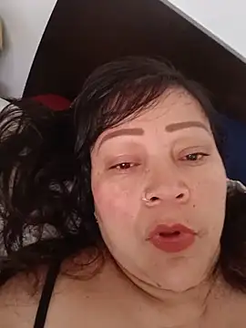 Naia queen25 online show from May 2026 01:52:02 PM