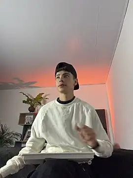 Snapshot of SebastianReed_ chatting on May 2026 10:38:01 PM SebastianReed online show from May 2026 10:38:01 PM