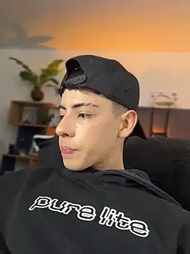 Snapshot of SebastianReed_ chatting on April 2026 03:57:01 AM SebastianReed online show from April 2026 03:57:01 AM