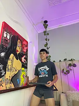 Andrew restrepoo online show from April 2026 08:15:01 PM