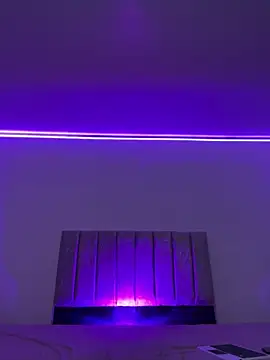 ApoloGray   online show from April 2026 08:13:01 PM