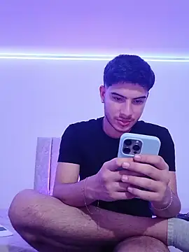 ApoloGray   online show from April 2026 08:03:02 PM