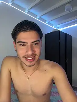 ApoloGray   online show from May 2026 07:56:02 PM
