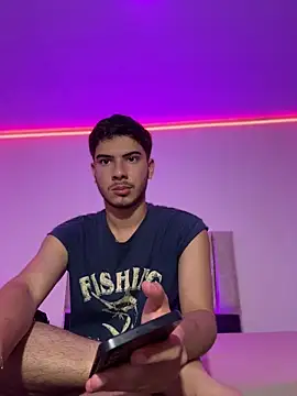 ApoloGray   online show from April 2026 07:54:01 PM