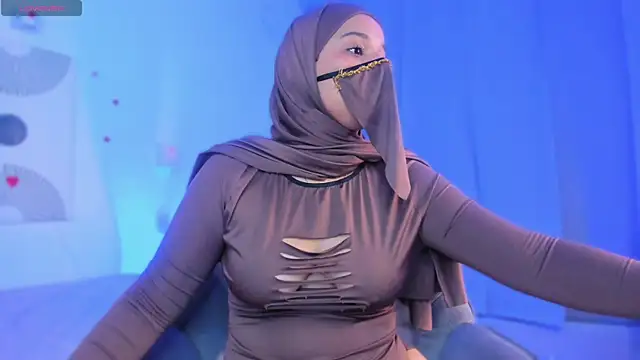 Aminaa Kaarim online show from June 2026 01:49:01 AM