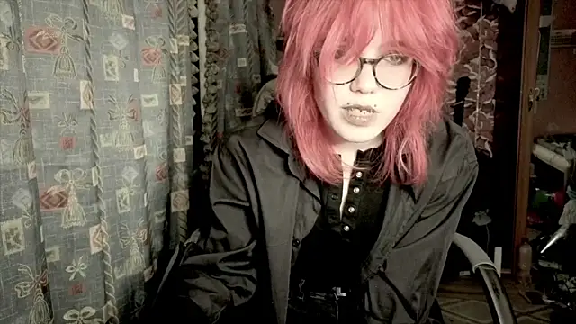 whiny emo boi online show from April 2026 07:32:01 PM