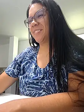 Snapshot of Aila_Phone chatting on May 2026 07:25:02 PM Aila Phone online show from May 2026 07:25:02 PM