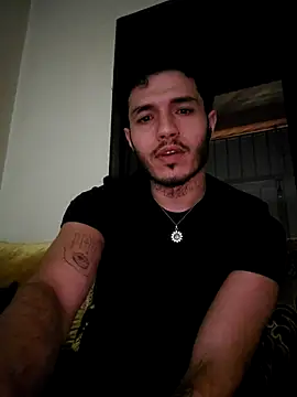 Snapshot of Thewildaliii0 chatting on April 2026 11:51:02 PM Thewildaliii0 online show from April 2026 11:51:02 PM