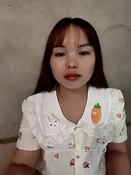 Mina xYx online show from May 2026 03:28:02 PM