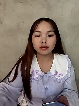 Mina xYx online show from April 2026 06:10:01 PM