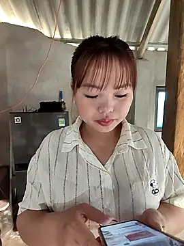 Mina xYx online show from April 2026 11:50:02 PM