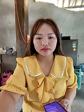 Mina xYx online show from April 2026 05:52:01 AM