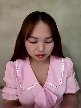 Mina xYx online show from April 2026 03:52:01 PM
