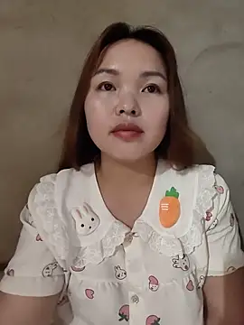 Mina xYx online show from May 2026 04:37:01 PM