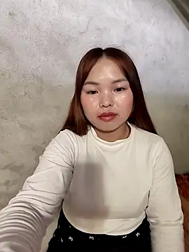 Mina xYx online show from April 2026 12:17:01 AM