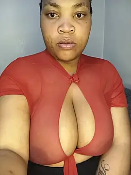 Snapshot of BeverlyQueen15 chatting on June 2026 06:50:01 PM BeverlyQueen15 online show from June 2026 06:50:01 PM