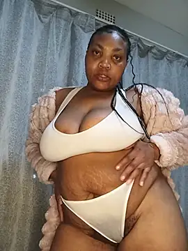 Snapshot of BeverlyQueen15 chatting on July 2026 06:58:01 PM BeverlyQueen15 online show from July 2026 06:58:01 PM