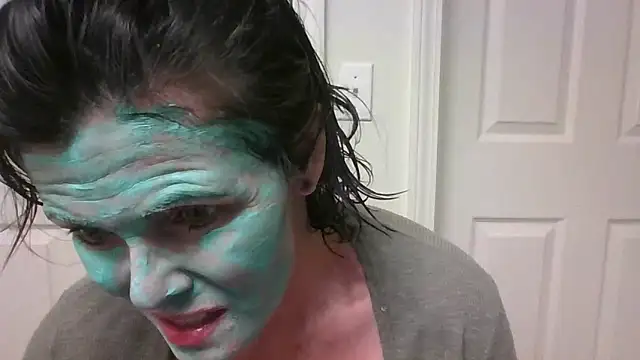 kitty-kitten82 online show from April 2026 07:20:02 AM