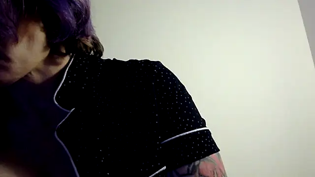 kitty-kitten82 online show from March 2026 12:28:02 PM