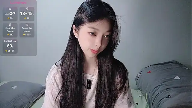 oblakitty  online show from April 2026 11:53:01 PM
