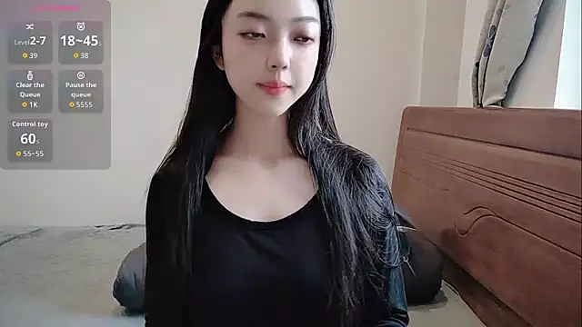 Snapshot of oblakitty_ chatting on May 2026 12:43:02 AM oblakitty online show from May 2026 12:43:02 AM