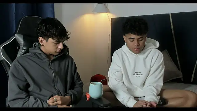Enzo love18 online show from May 2026 07:38:02 AM