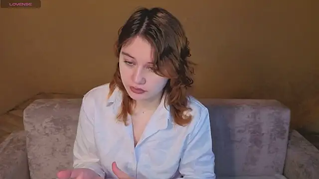 ElizabethRedWings online show from April 2026 06:10:02 PM