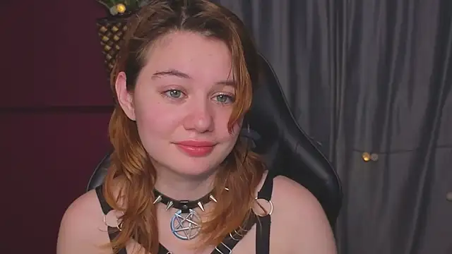 ElizabethRedWings online show from April 2026 08:57:02 PM