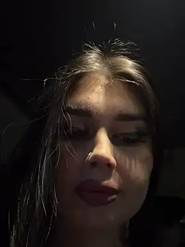 ItsKendra online show from April 2026 06:04:02 PM