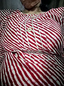 Snapshot of model_seela chatting on May 2026 01:14:01 PM model seela online show from May 2026 01:14:01 PM