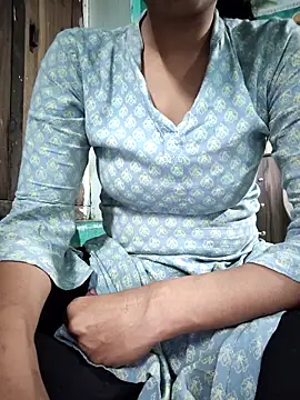 Snapshot of model_seela chatting on April 2026 07:37:02 AM model seela online show from April 2026 07:37:02 AM