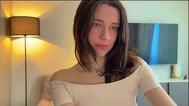 Nicolekira online show from March 2026 01:57:01 PM