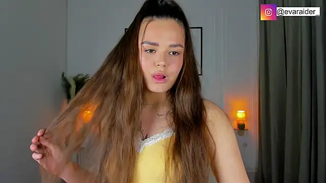 EvaRaider online show from April 2026 01:37:01 PM