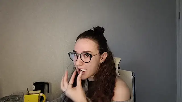 LaritaTocchio online show from April 2026 04:08:02 AM