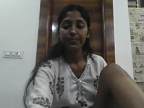 Pari lovers online show from March 2026 09:15:02 PM