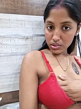 Pari lovers online show from April 2026 07:58:02 PM