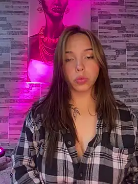 lunacandy 0 online show from May 2026 11:08:01 PM
