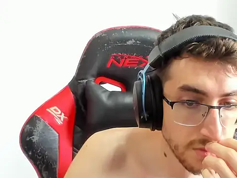 4rthurTV online show from March 2026 04:03:02 PM