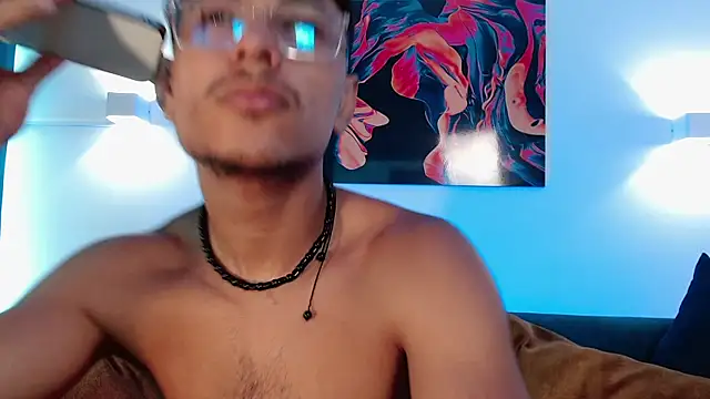 Vezzx online show from April 2026 06:36:02 PM