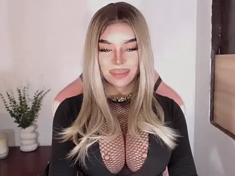 Zandralopez online show from March 2026 02:40:02 PM