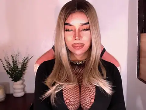 Zandralopez online show from March 2026 02:46:01 AM