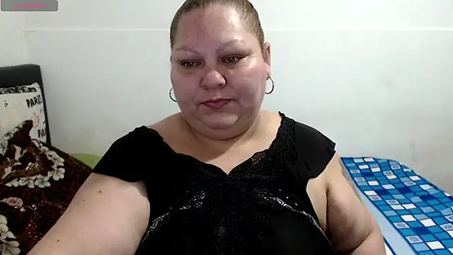 rossitaspace01 online show from May 2026 12:33:01 PM