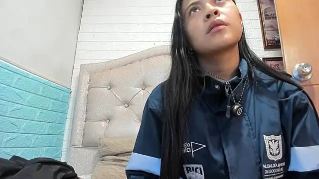 LITTLE-NESSA online show from April 2026 12:45:01 PM