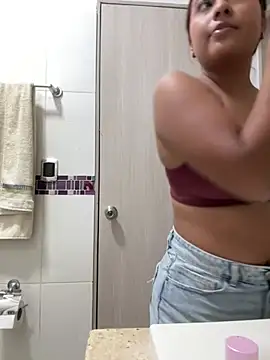 yuliana056 online show from April 2026 09:16:02 PM