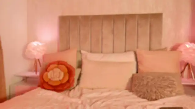 Liora Sol online show from April 2026 12:12:01 AM