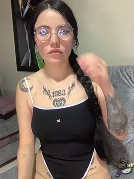 Tatii1 online show from March 2026 11:06:01 PM