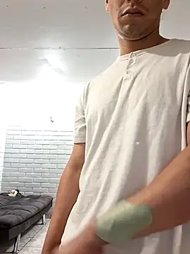 luiy1998 hot online show from March 2026 02:30:02 AM