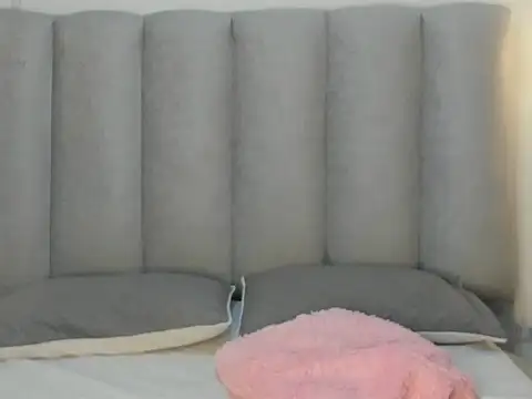 Valentina lux1 online show from April 2026 12:17:01 AM